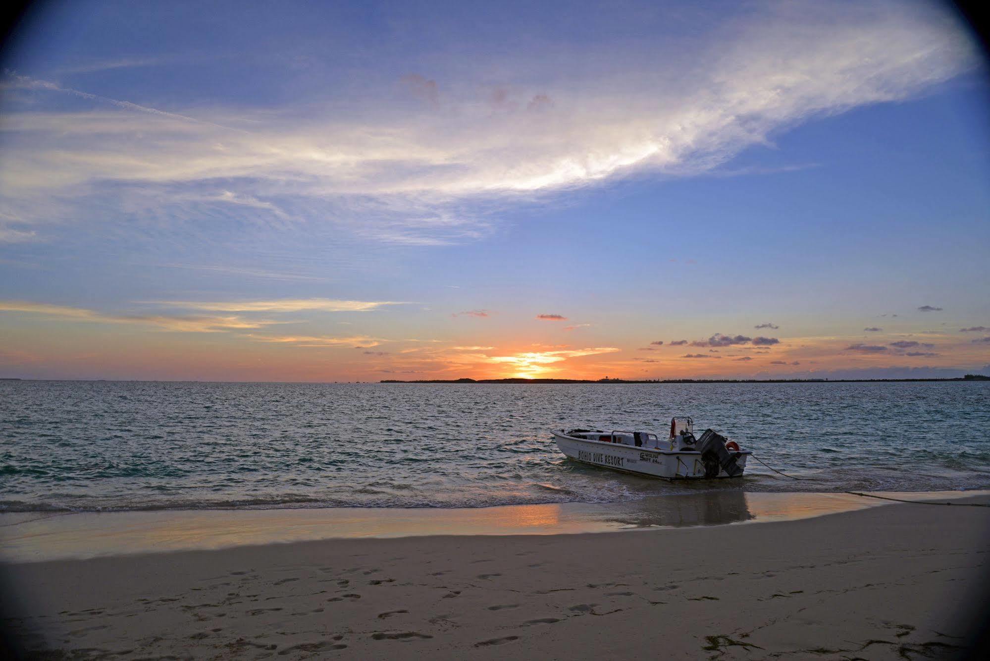 Bohio Dive Resort Cockburn Town ภายนอก รูปภาพ