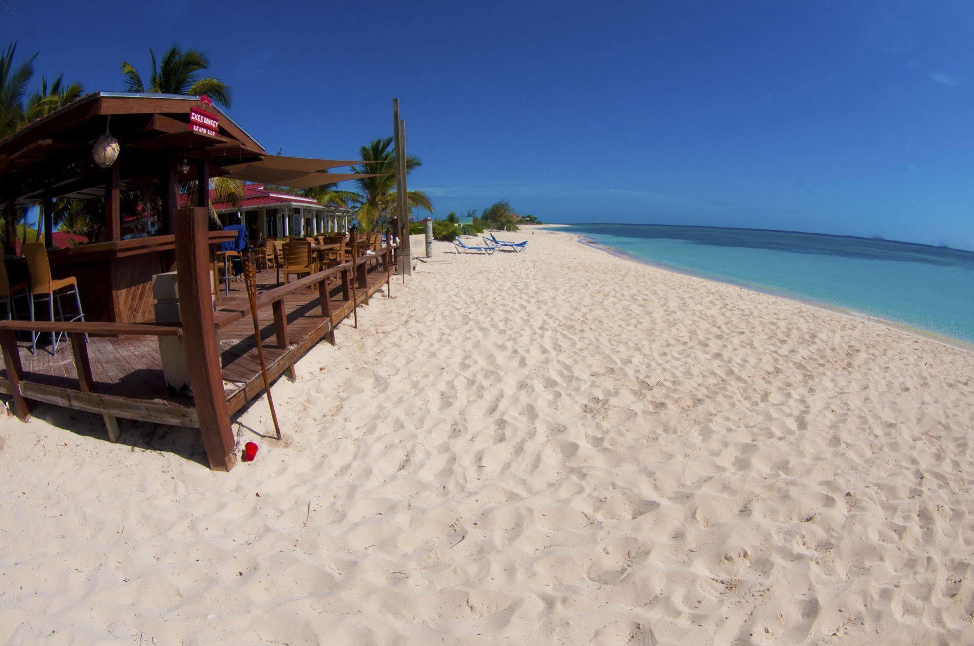 Bohio Dive Resort Cockburn Town ภายนอก รูปภาพ